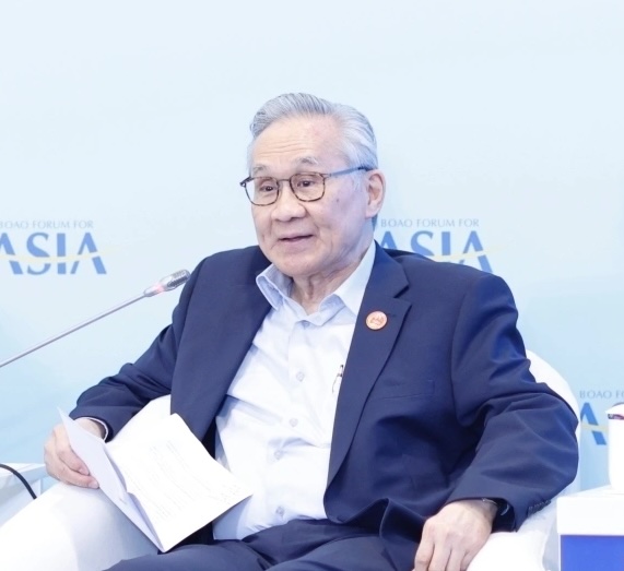 5.敦Don Pramudwinai 泰国前副总理兼外交部长 副本